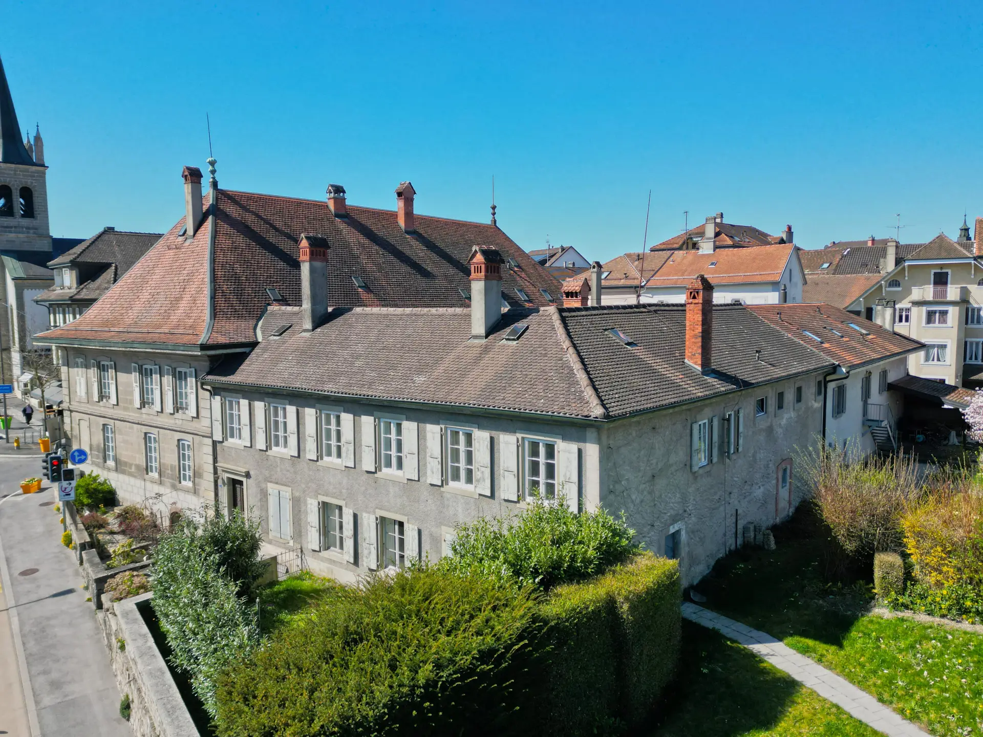 La Maison Grise, immeuble du XVIIIe siècle rénové au centre d'Echallens